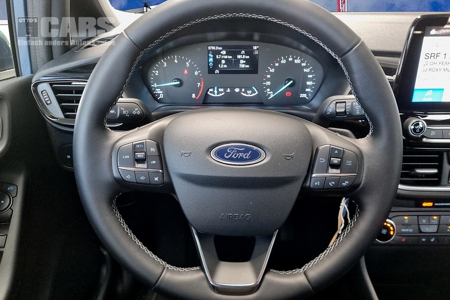 FORD - Fiesta 1.0 EcoB Cool + Connect