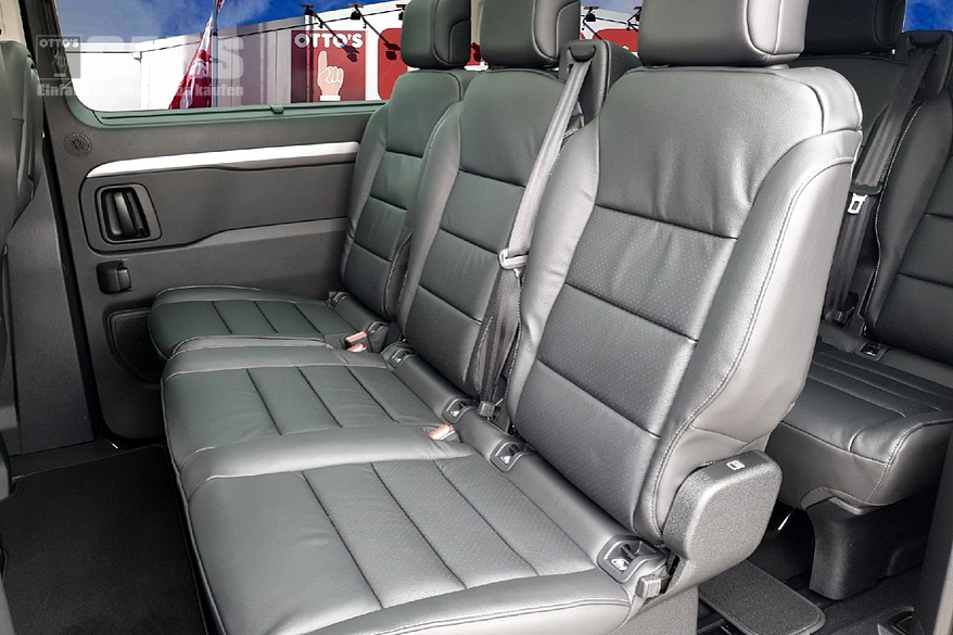 PEUGEOT - Traveller Standard 2.2 BlueHDi 180 Business VIP S/S