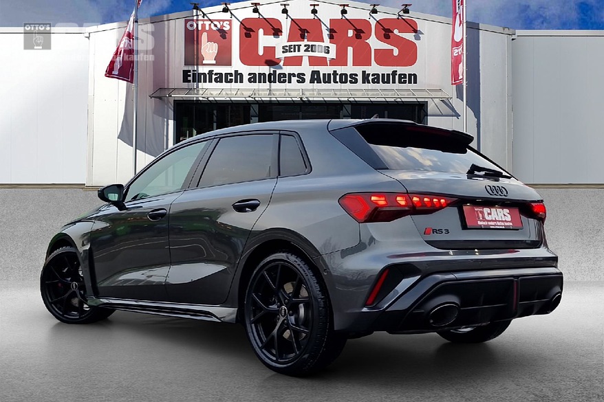 AUDI - RS3 Sportback 2.5 TFSI quattro S-Tronic