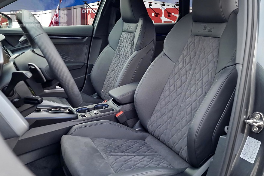 AUDI - RS3 Sportback 2.5 TFSI quattro S-Tronic