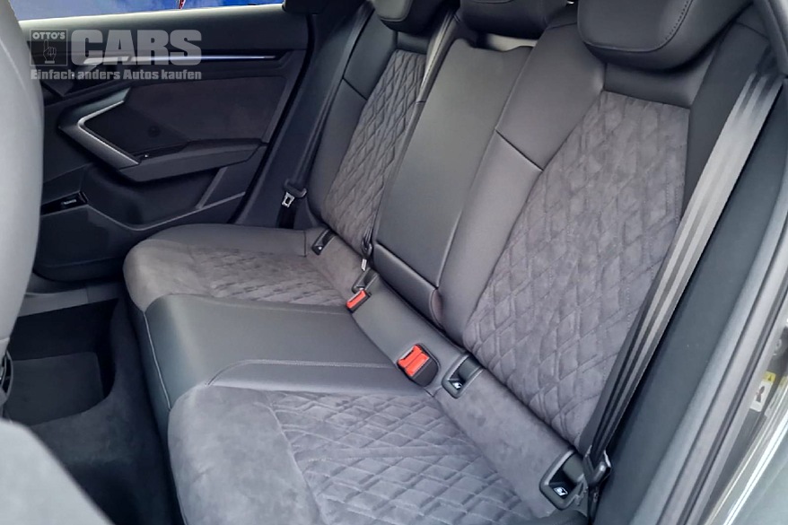 AUDI - RS3 Sportback 2.5 TFSI quattro S-Tronic